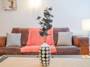 Centrally Located Nottingham Gem Pass The Keys